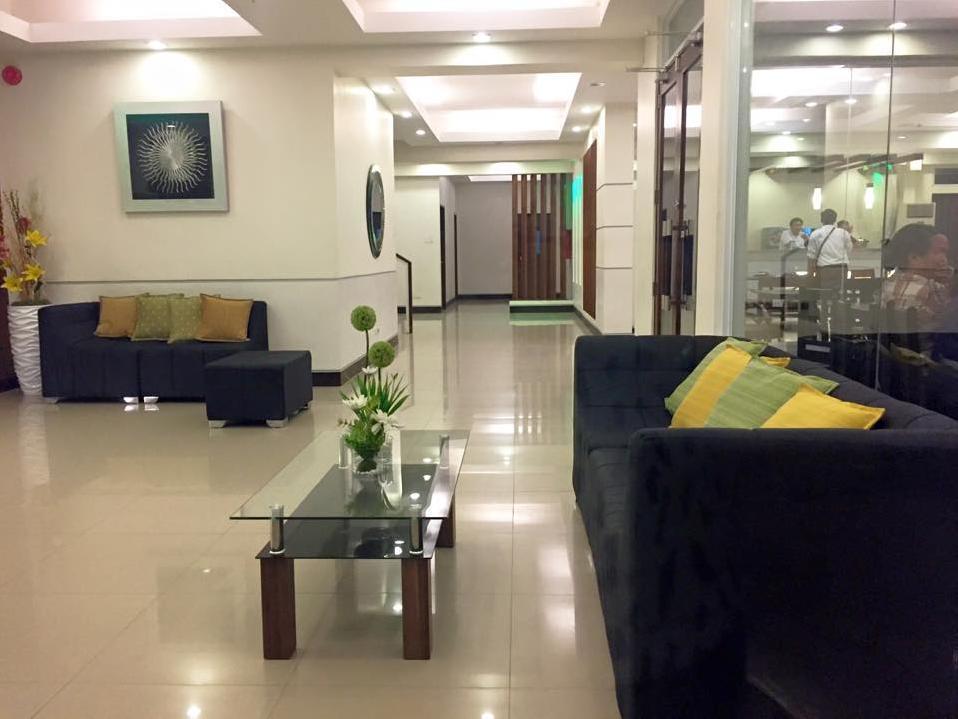 Negrense Suites Bacolod Extérieur photo