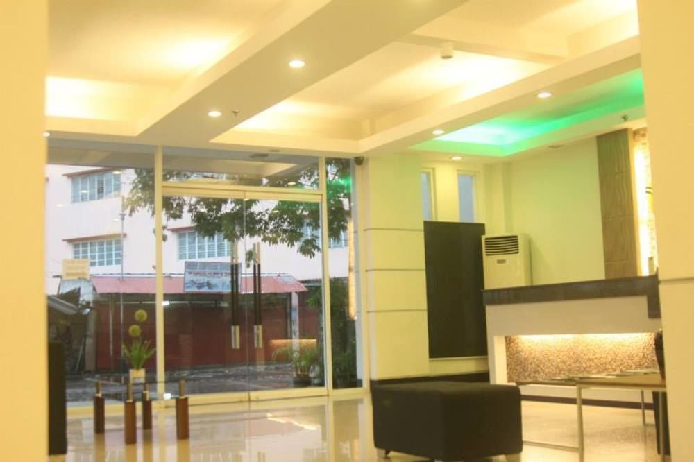 Negrense Suites Bacolod Extérieur photo